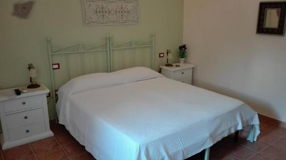 B&B Domu Delunas Giba Luaran gambar