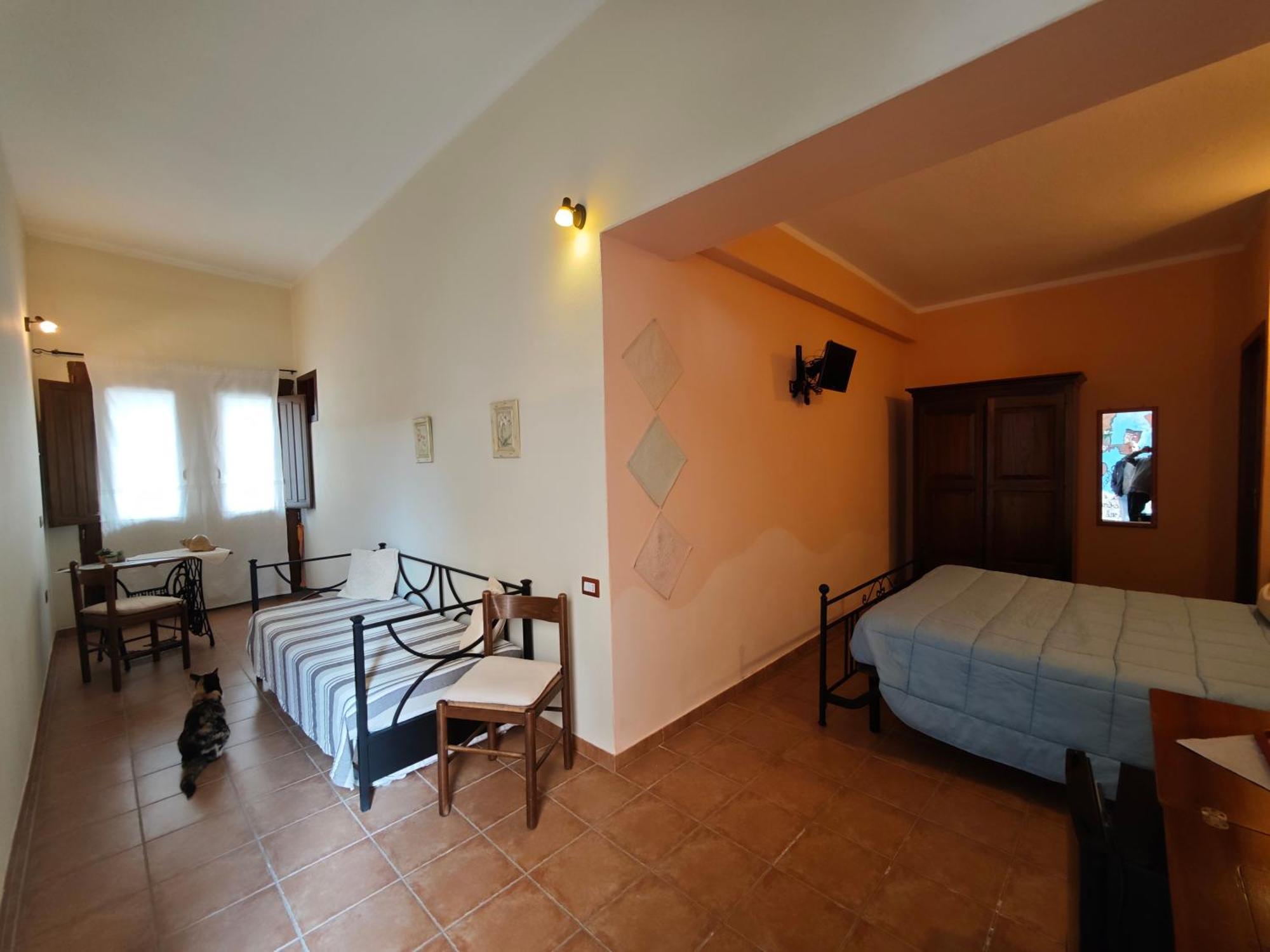 B&B Domu Delunas Giba Luaran gambar